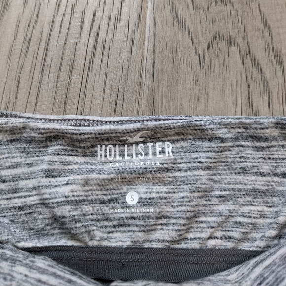 Hollister Heathered Grey Halter Top - Picture 3 of 6